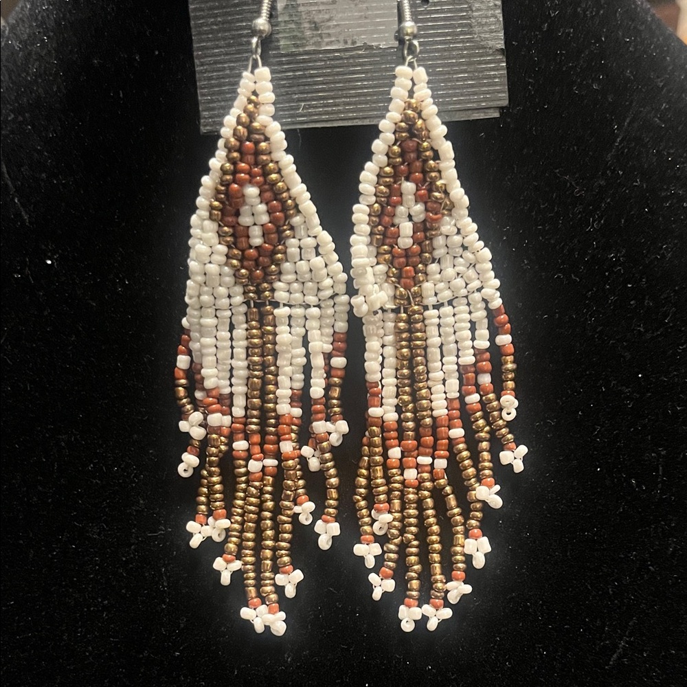 Elegant Beaded Earrings in Gold and White